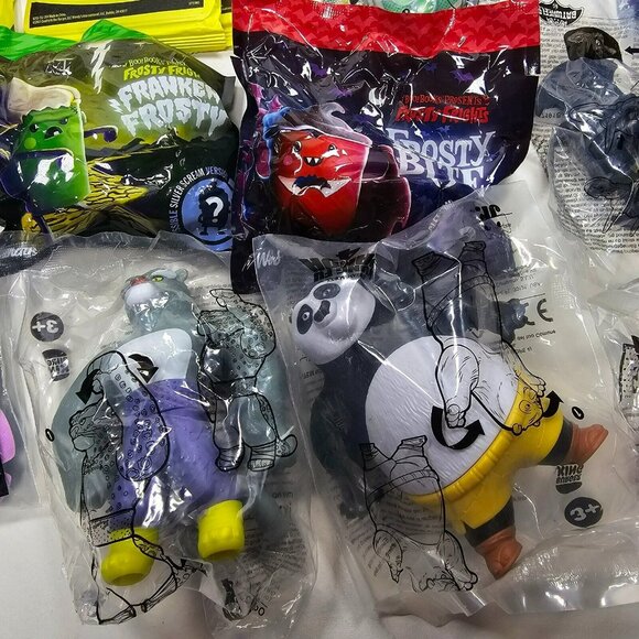 Lot of 20 Happy Kids Meal Toys McDonalds Wendys Dinosaurs Play Doh Kung Fu Panda - Picture 6 of 8